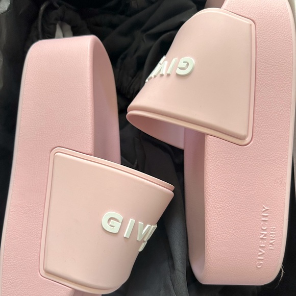 Givenchy Paris Platforms - Picture 1 of 7